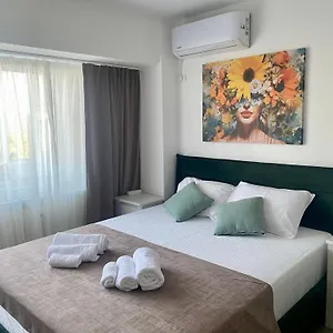 Apartament Ely Glow Decebal Piata Alba Iulia, Bucureşti