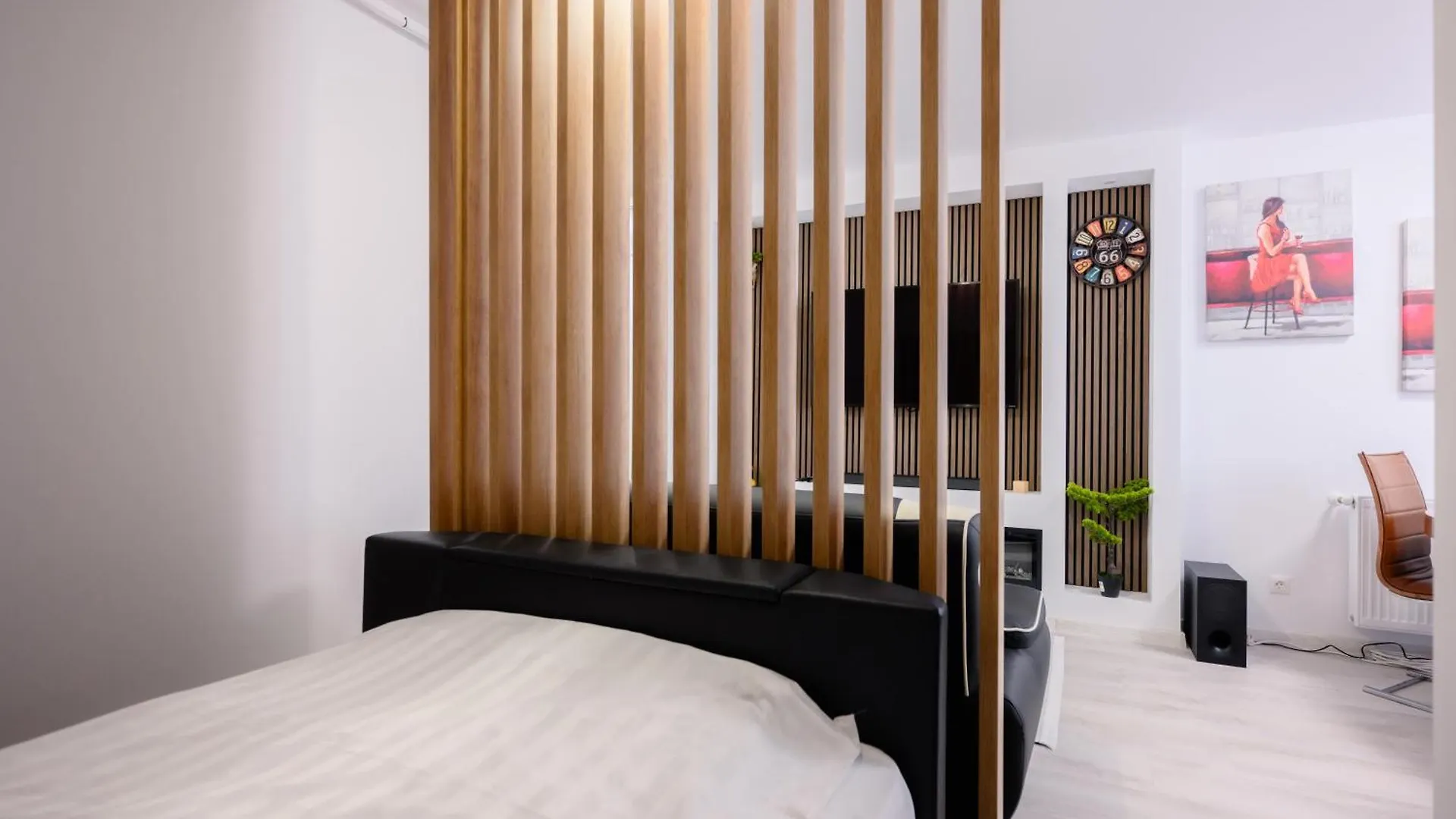 Charming Hideaway Inspired By El Profesor'S Intrigue Apartment Bucharest Romania
